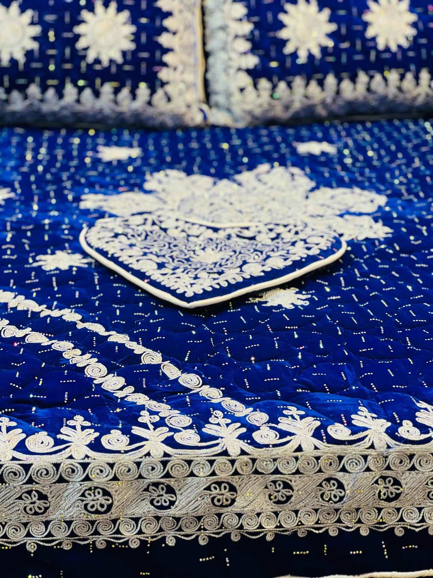 Bedding Layers Royal Blue Bedsheet Set img 02
